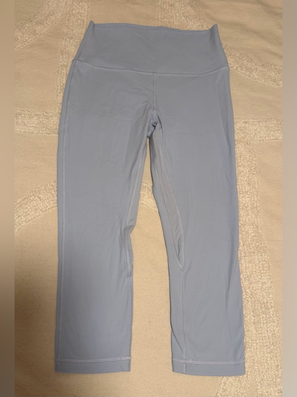 Lululemon athletica Light Blue Capri Leggings size 8